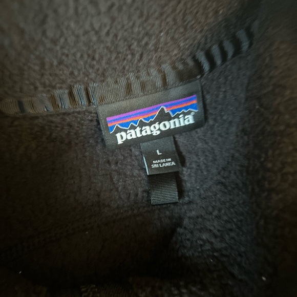 Patagonia Men's Black Fleece Vest - Picture 6 of 9